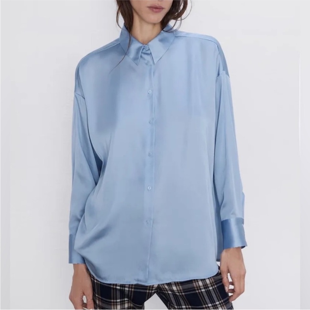 NWT Zara 100% Silk button down shirt in light blue size medium
